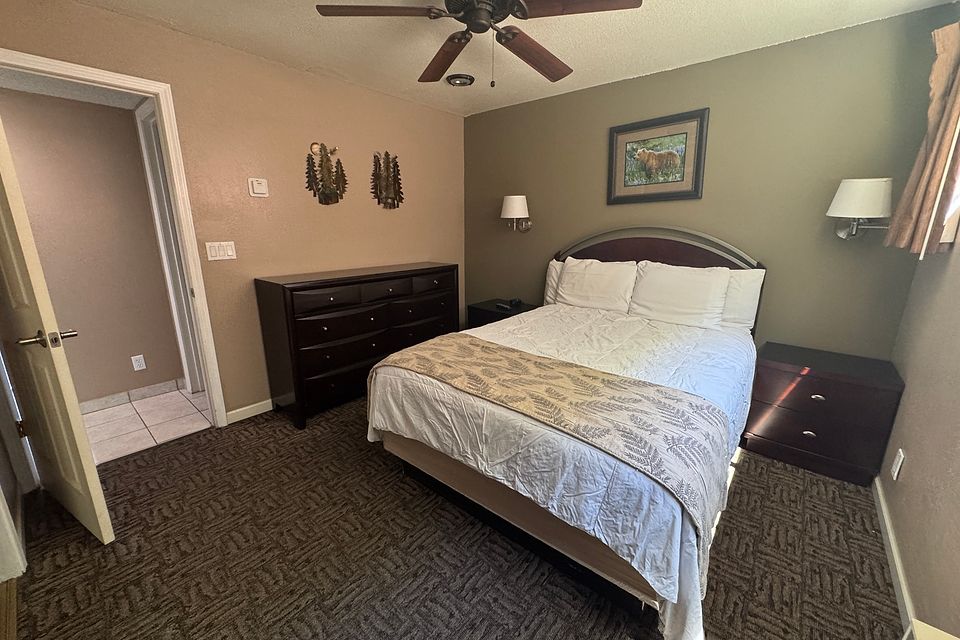 Bedroom, Unit B at the Beachcomber Inn